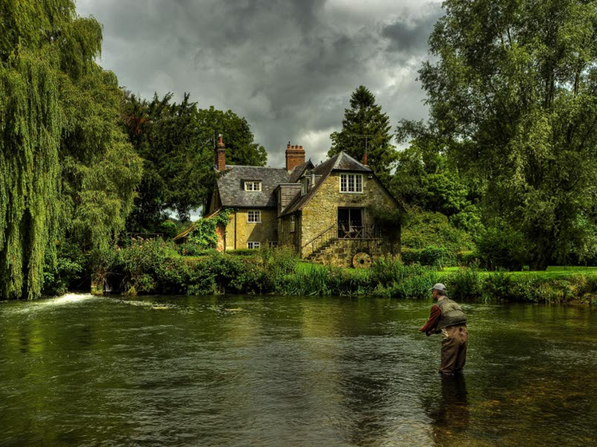 Picture of fishing at Compton Chamberlayne on the River Nadder